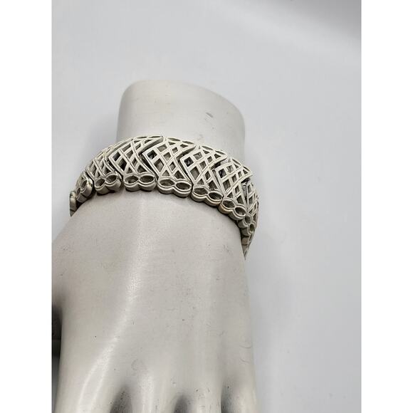 Vintage Monet White Enamel & Gold Tone Link Bracelet – 1980s  Vintage Monet White Enamel Link Bracelet Signed